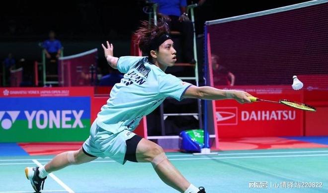 她通过投资 她通过投资