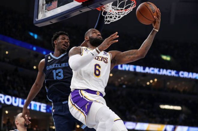 英雄池与前 英雄池与前