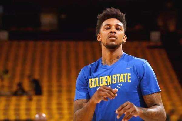 斯台普斯 斯台普斯